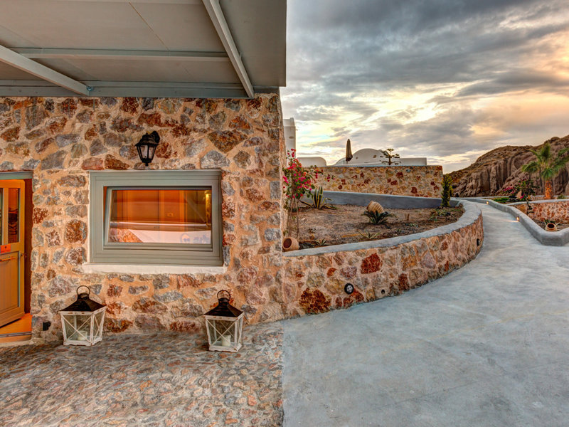 Desiterra Luxury Suites & Villas 13