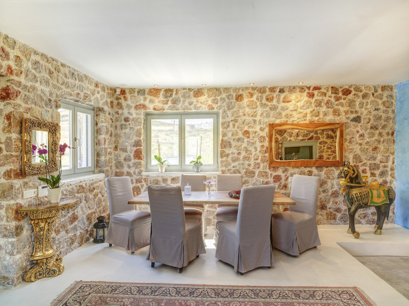 Desiterra Luxury Suites & Villas 18