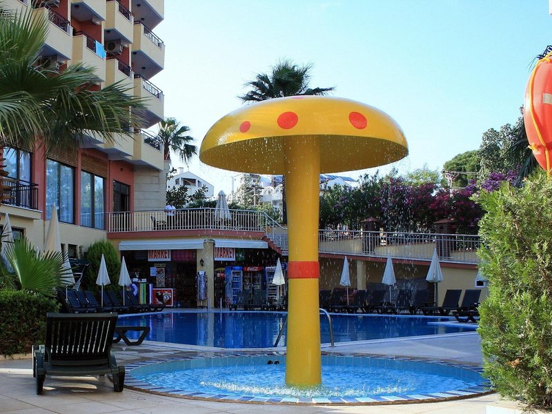 Hotel Palmea 13