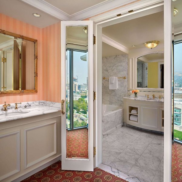 Grand America 5