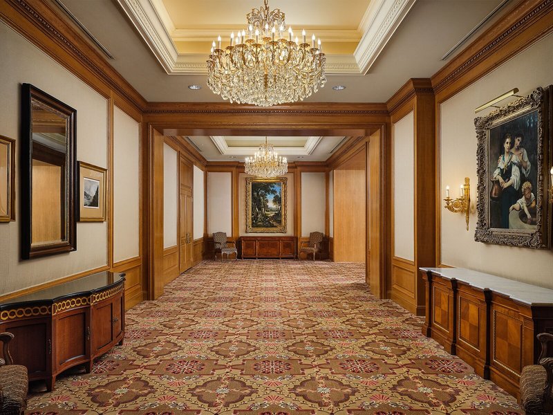 Grand America 12
