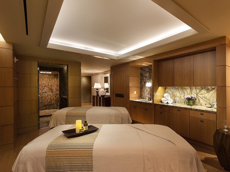 Grand America 36