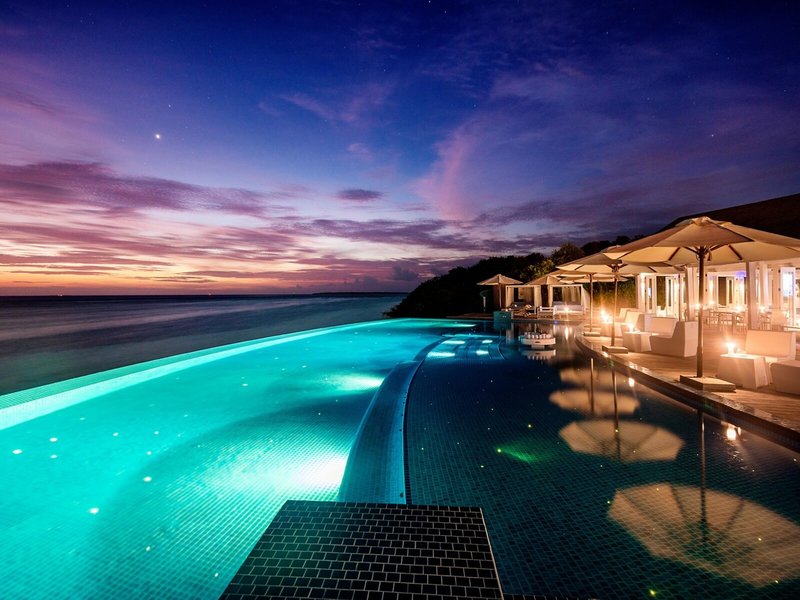 Hideaway Beach Resort & Spa 9