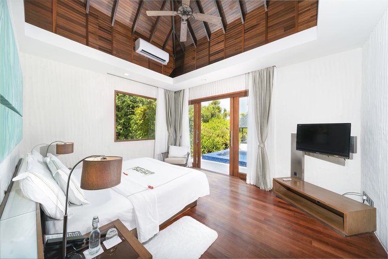 Hideaway Beach Resort & Spa 13