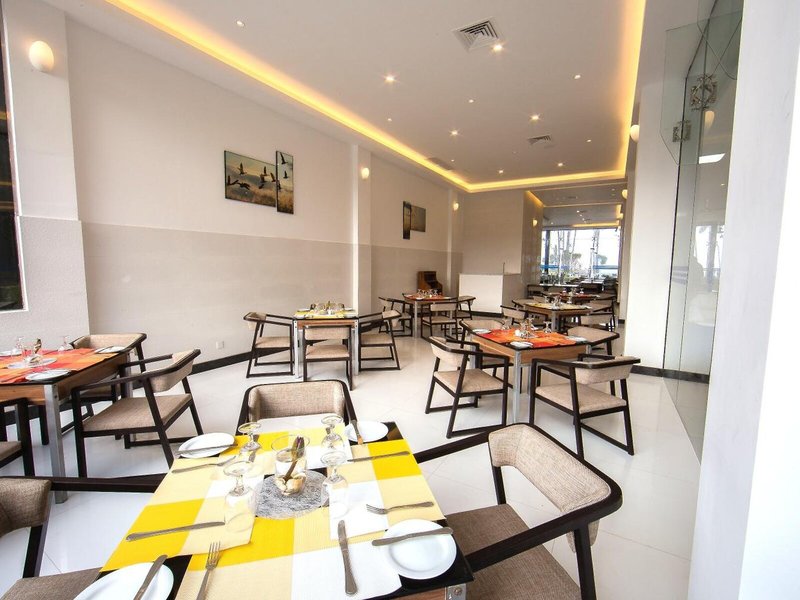 Club Waskaduwa Beach Resort & Spa  19