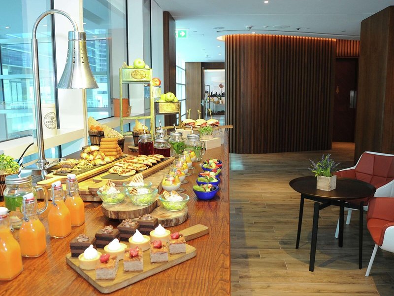 DoubleTree by Hilton Dubai - Business Bay 17