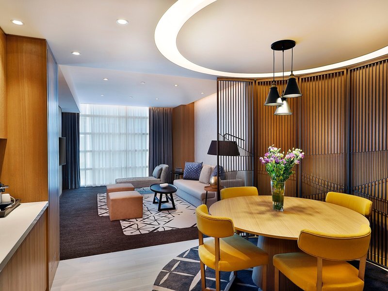 DoubleTree by Hilton Dubai - Business Bay 21