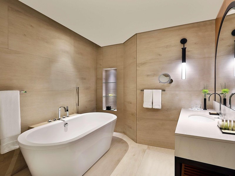 DoubleTree by Hilton Dubai - Business Bay 43