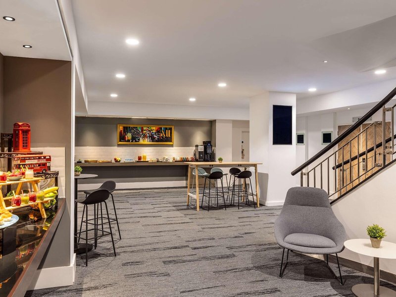 Novotel London Tower Bridge 6