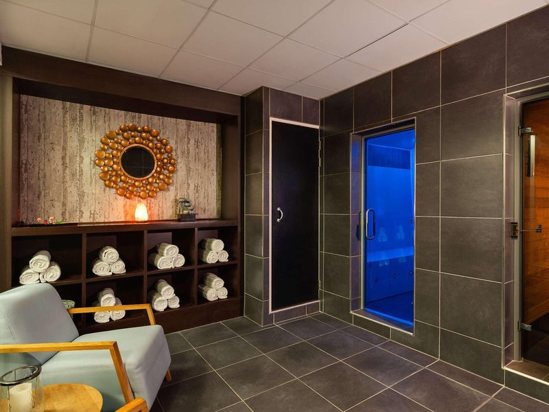 Novotel London Tower Bridge 9