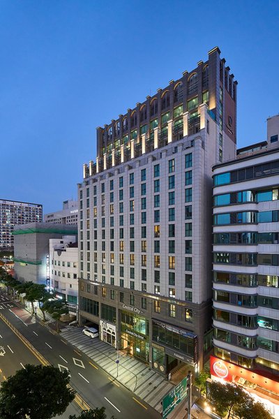 Jeju Central City Hotel 4 - Exterior