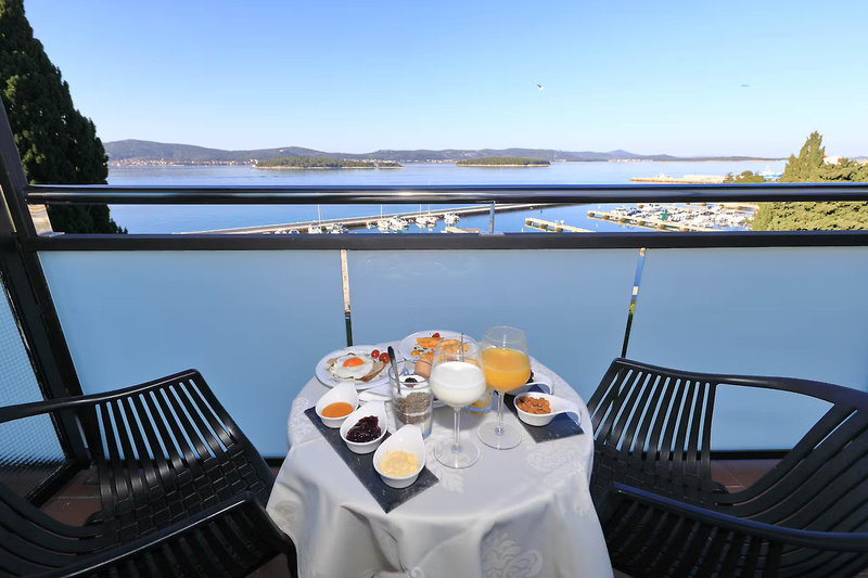 Hotel Ilirija 10
