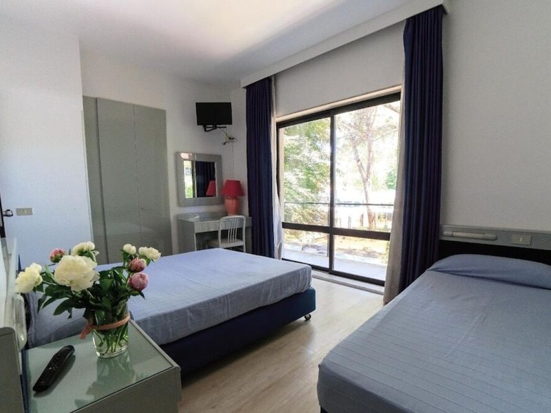 Club Hotel 14
