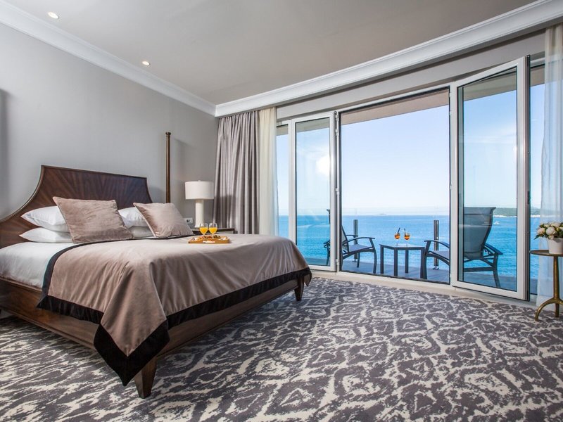 Importanne Royal Blue 44