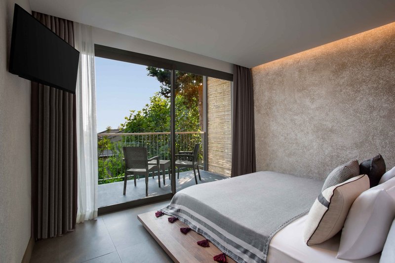 Club Marvy by Paloma 16