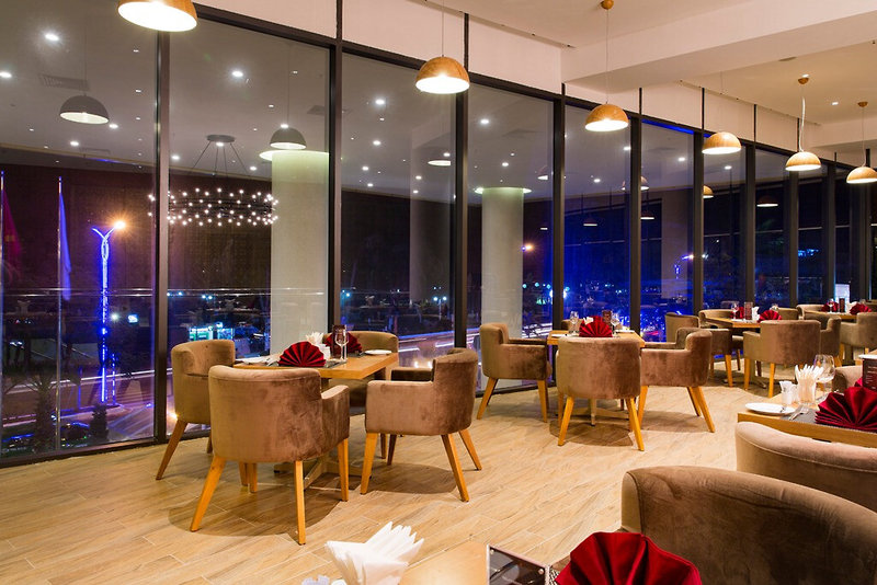 Starcity Hotel & Condotel Beachfront Nha Trang 7