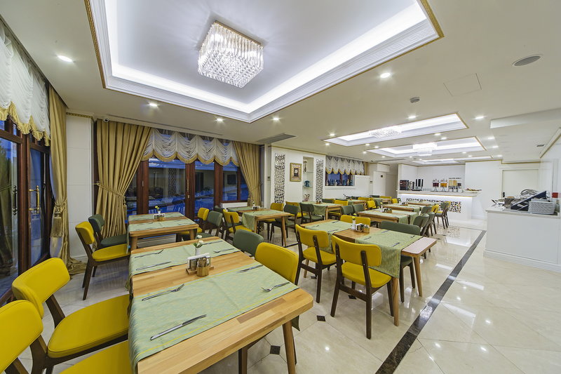 Grand Naki Hotel 8
