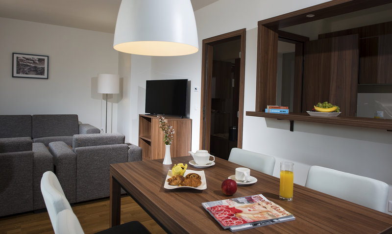 Apartments Villas Srebreno 8
