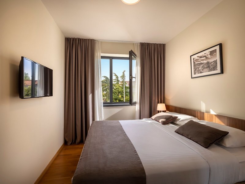 Apartments Villas Srebreno 6