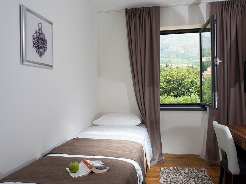 Apartments Villas Srebreno 14