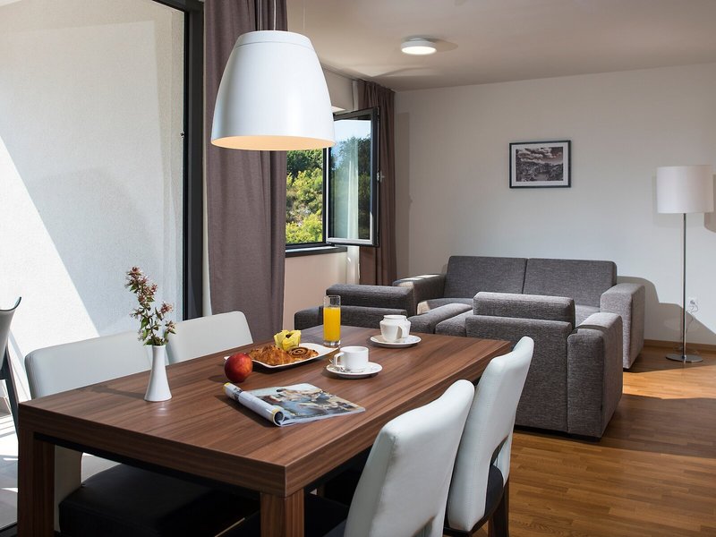 Apartments Villas Srebreno 22