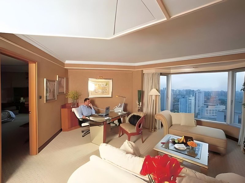 KunLun Jing An Hotel 37 - Room Example