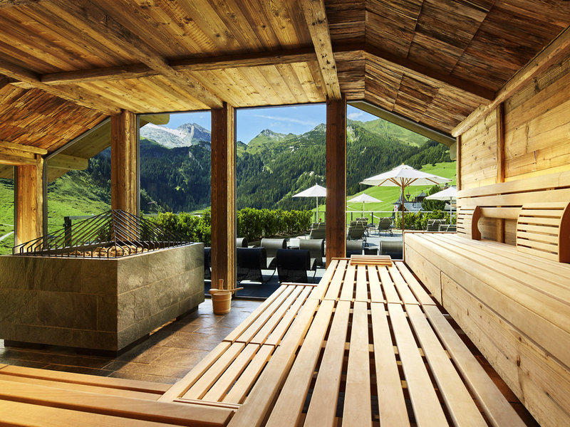 Hotel Berghof - Crystal Spa & Sports 21