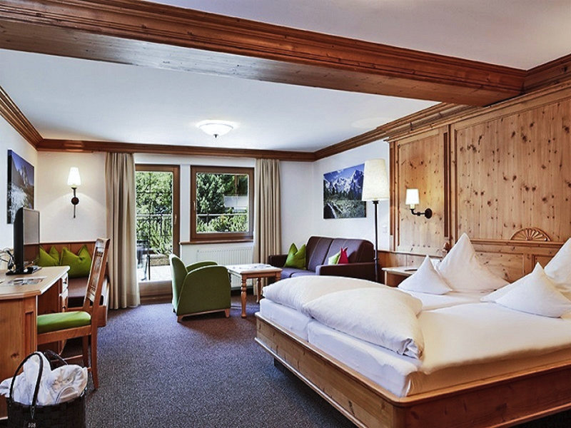 Hotel Berghof - Crystal Spa & Sports 36