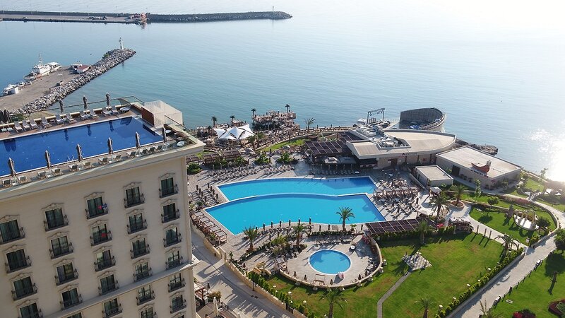 Lord's Palace Hotel 1