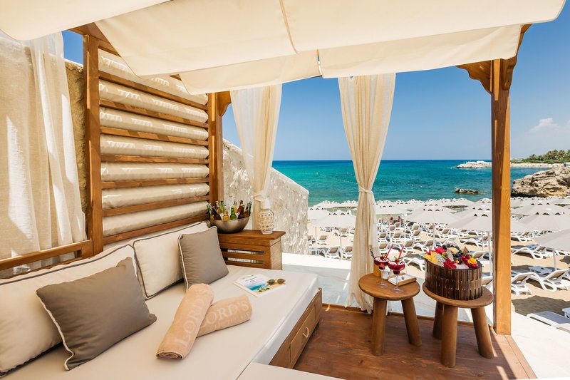 Lord's Palace Hotel 9