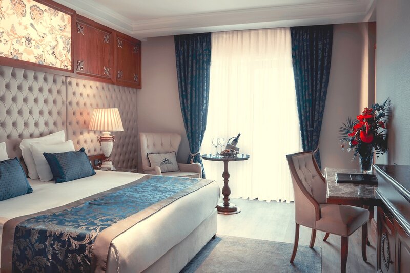 Lord's Palace Hotel 22