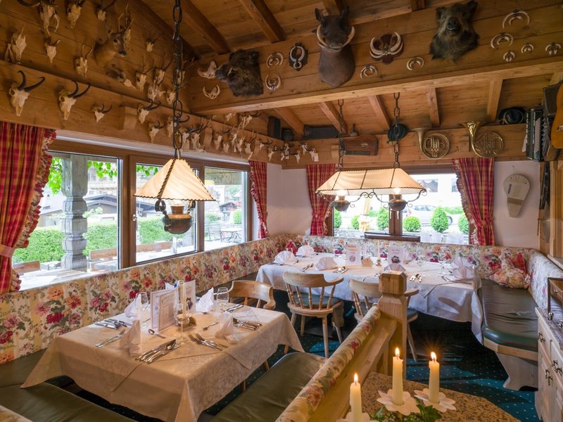 Familienhotel Rotspitz 3