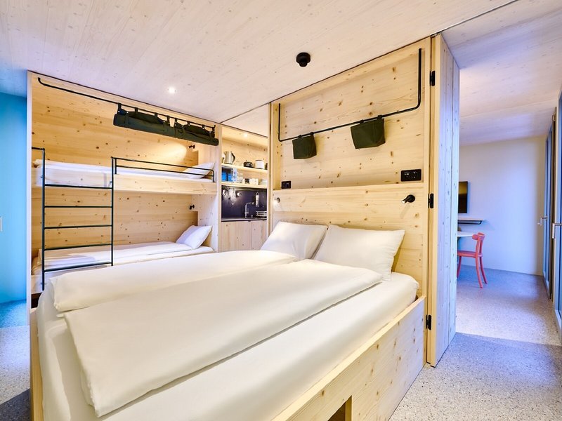 Apart Hotel Adelboden am Dorfplatz 12