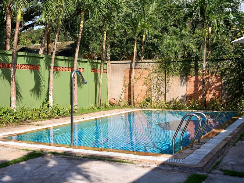Famiana Green Villa 12