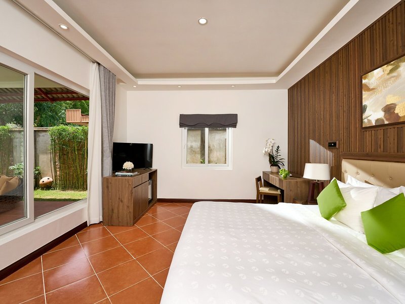 Famiana Green Villa 24