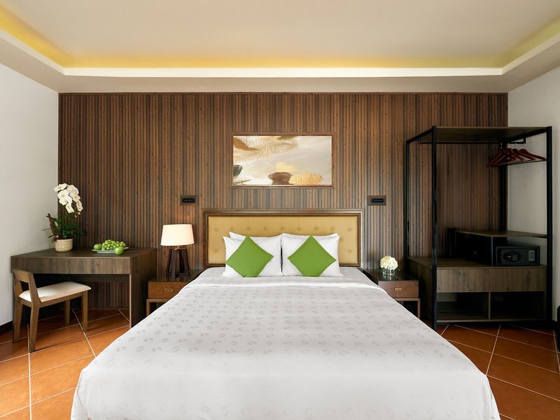 Famiana Green Villa 31