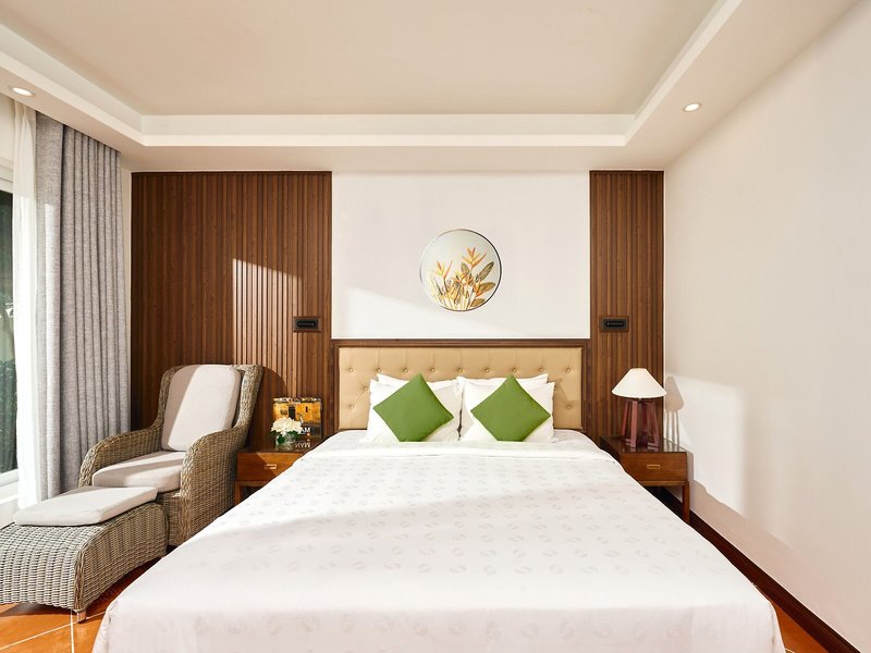 Famiana Green Villa 32