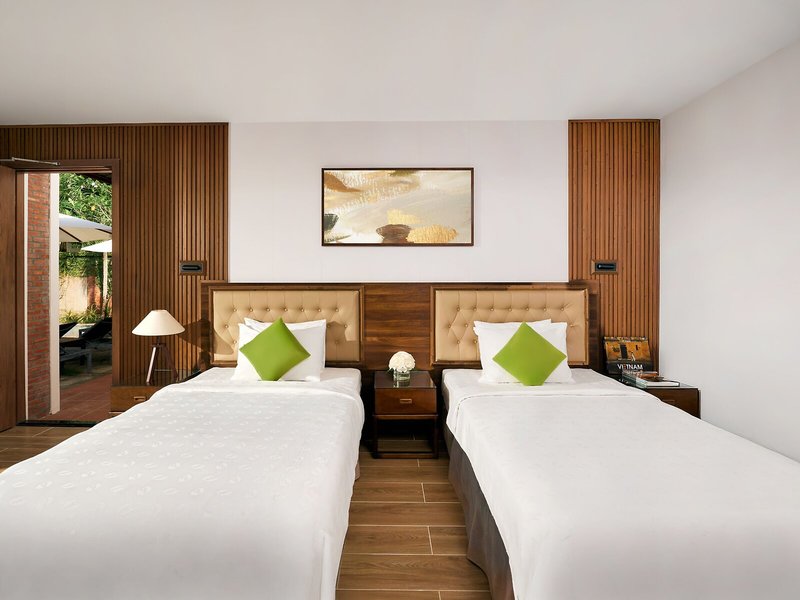 Famiana Green Villa 37