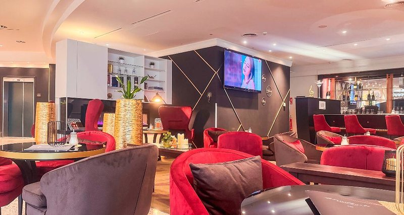 Hilton Garden Inn Vienna South 8