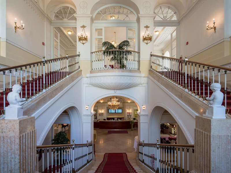 Austria Trend Hotel Schloss Wilhelminenberg 8
