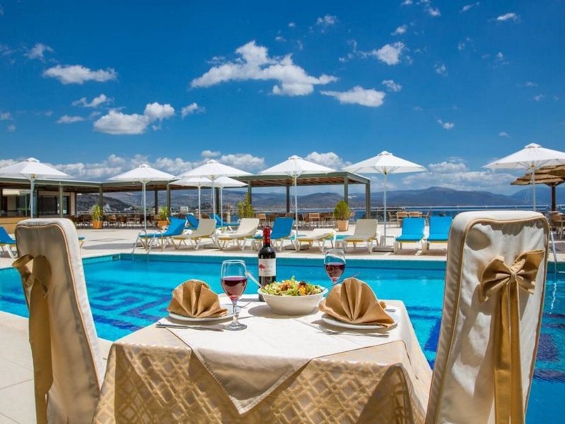 John & George 11 - Outdoor Pool