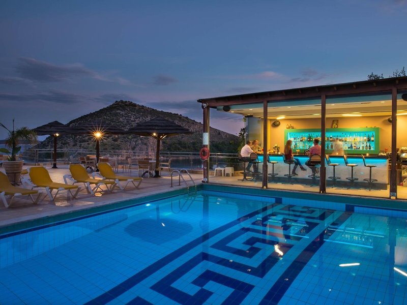 John & George 14 - Outdoor Pool