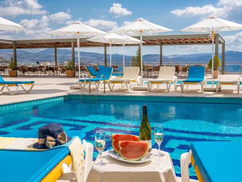 John & George 21 - Outdoor Pool