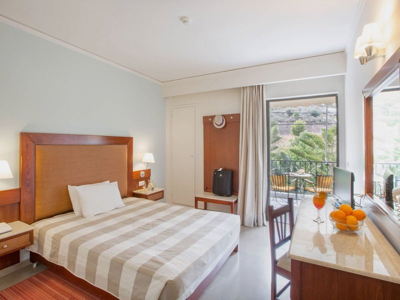 John & George 40 - Room Example