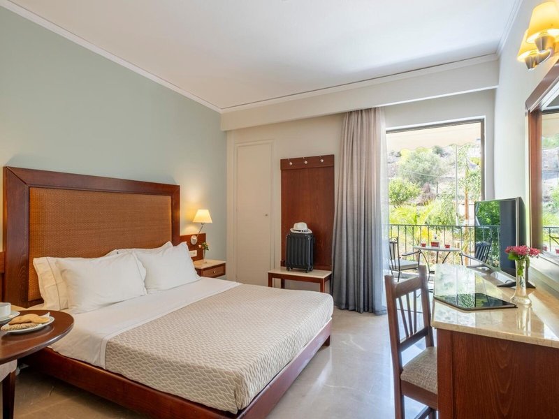 John & George 44 - Room Example