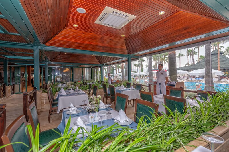 Meryan Hotel 23