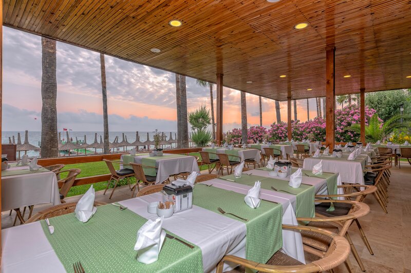Meryan Hotel 24