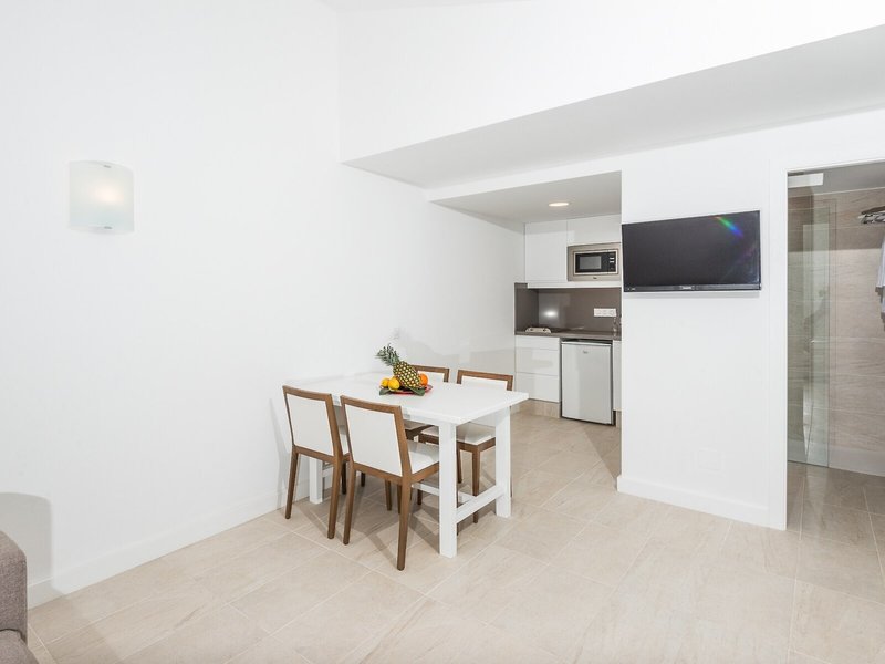 Menorcamar Holiday Apartments - Erwachsenenhotel 32