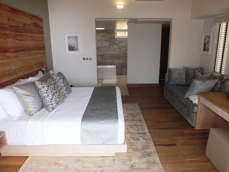 Carana Beach Hotel 13