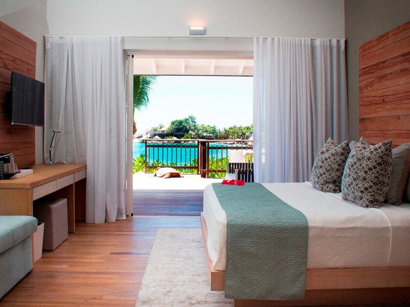 Carana Beach Hotel 19